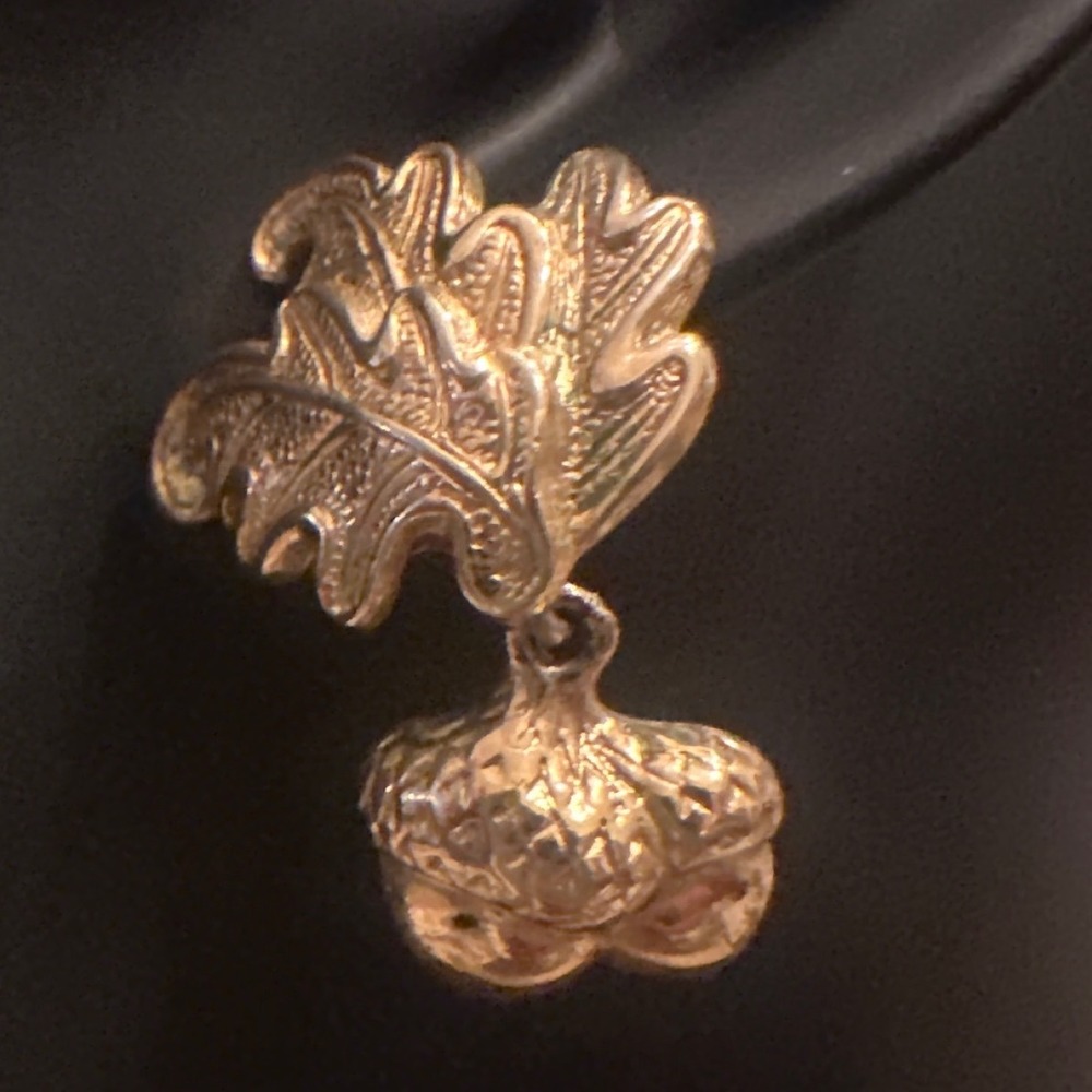 Vintage Avon Oak Leaf & Acorn Dangle Earrings, Textured Gold Tone Fall Jewelry